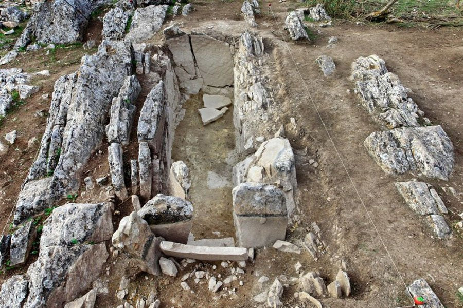 Обнаруженная в Испании 5400-летняя гробница точно запечатлела летнее солнцестояние