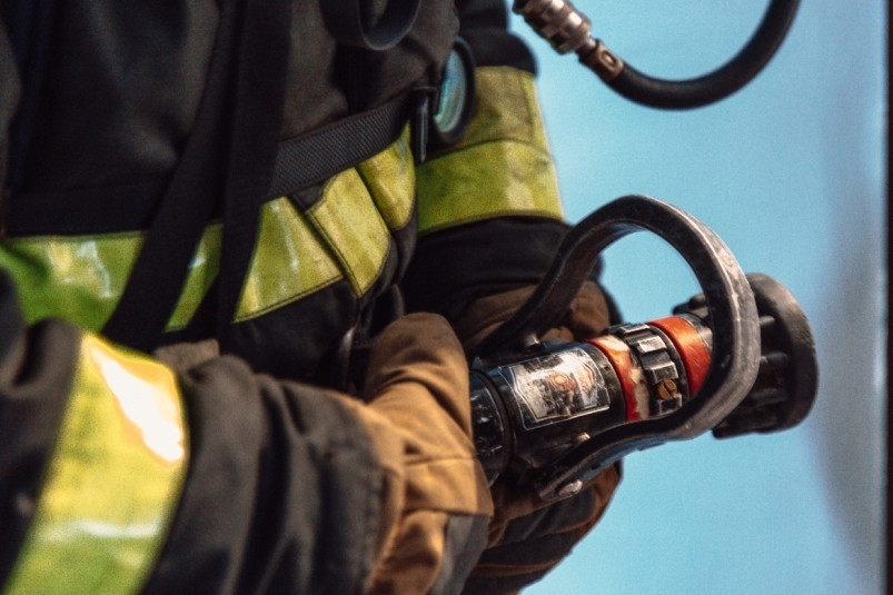 Огнеборцы ликвидировали возгорание автомобиля в приморском селе Струговка