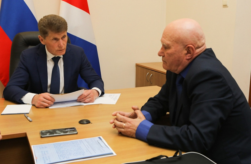 Олег Кожемяко продолжает практику личных приёмов граждан