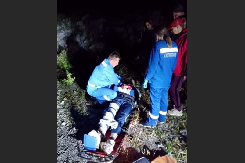 Парапланерист рухнул на склоне горы в Находке, получив многочисленные травмы