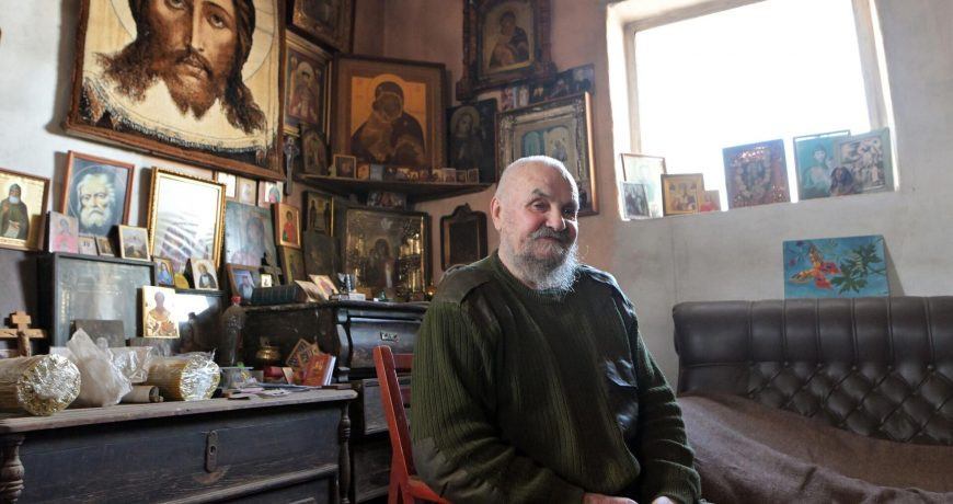 Пророчество слепого провидца из Донбасса: голод и нехватка питьевой воды уже стали реальностью