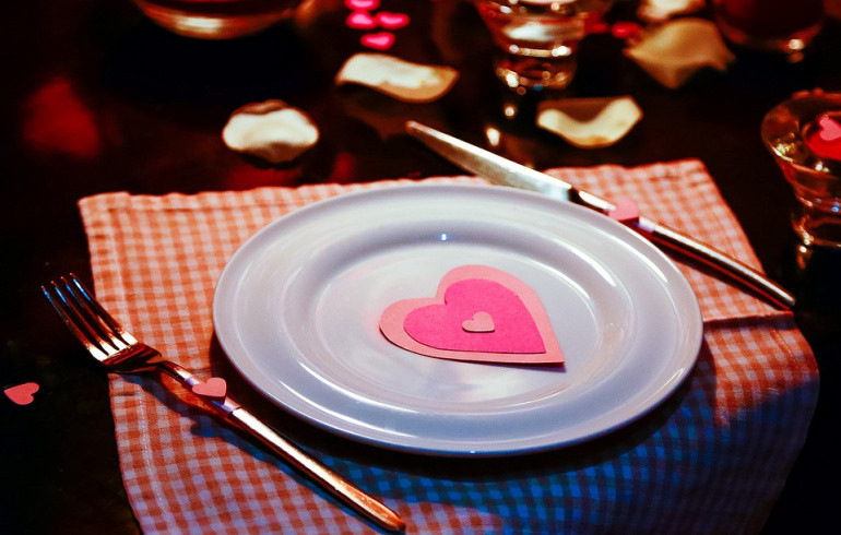 Сервис знакомств Tinder уйдёт из России до 30 июня