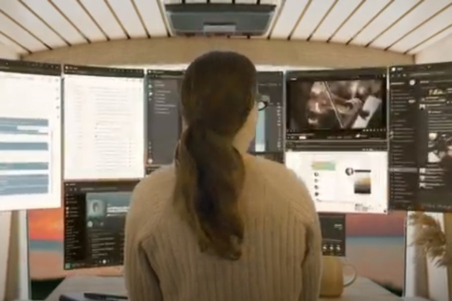 Spacetoр, это безэкранный ноутбук с дополненной реальностью