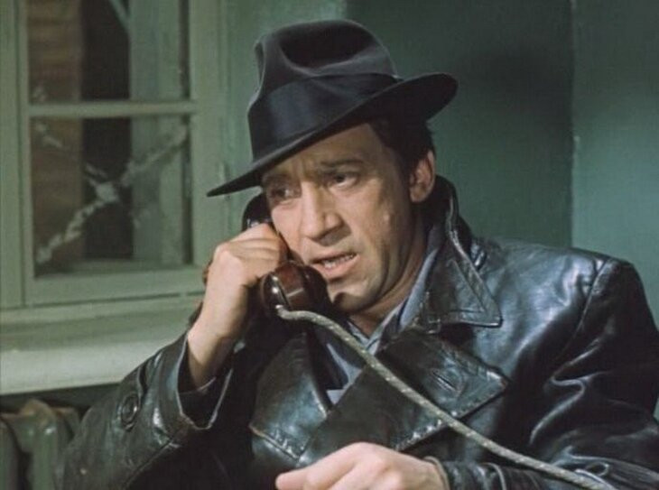 Superjob: россияне хотели бы видеть своим начальником киногероев Штирлица или Тони Старка