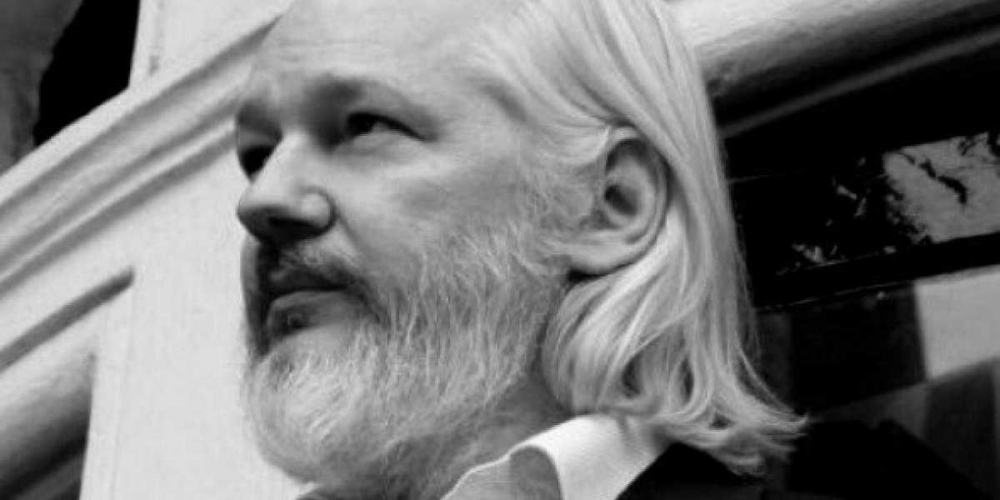 Ассанжа отправят в логово «демократии»