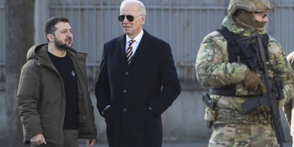 Байден приказал Зеленскому взять Приазовье и попросил Путина не убивать его «Кинжалом»