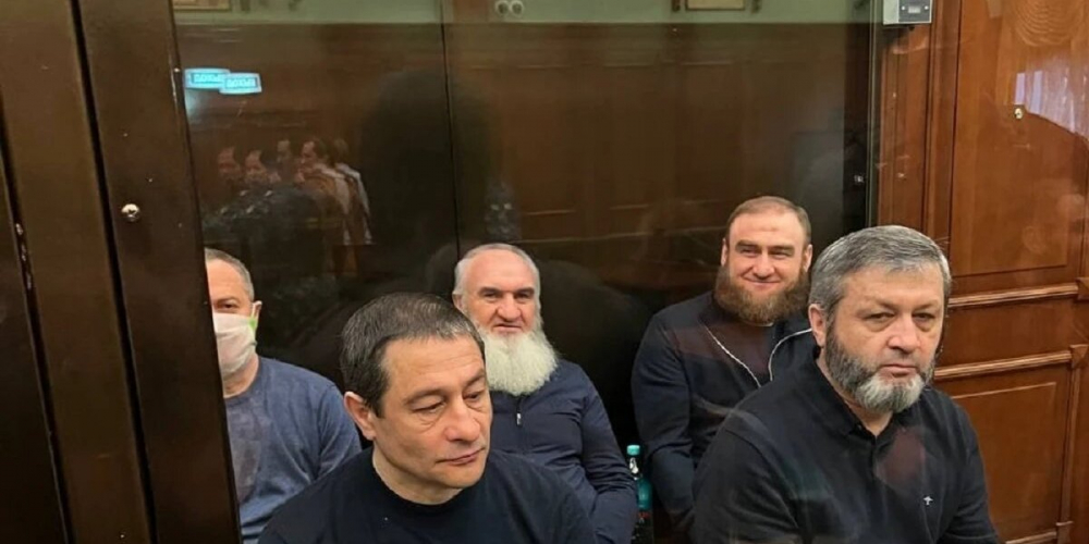 Бывший сенатор от Карачаево-Черкесии и его отец приговорены к пожизненному заключению