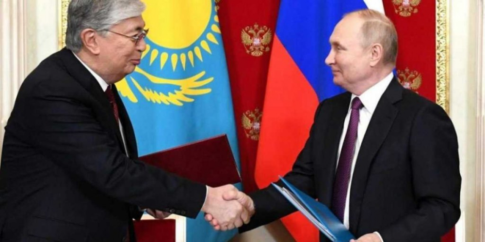 Казахстан не уцелеет: Токаева серьезно предупредили от разрыва отношений с РФ