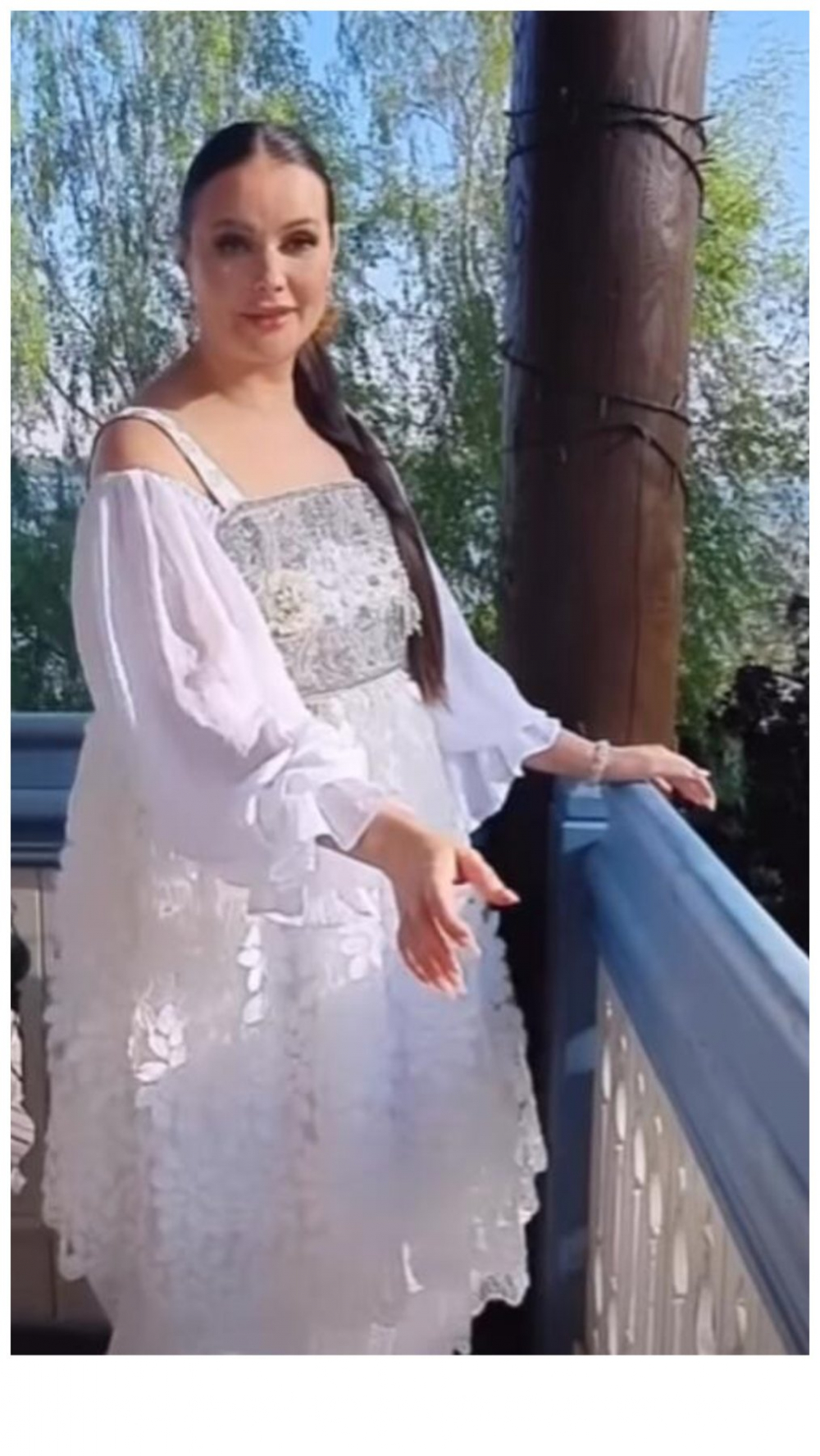 «Мисс Вселенная-2003» Оксана Фёдорова продемонстрировала округлившийся живот