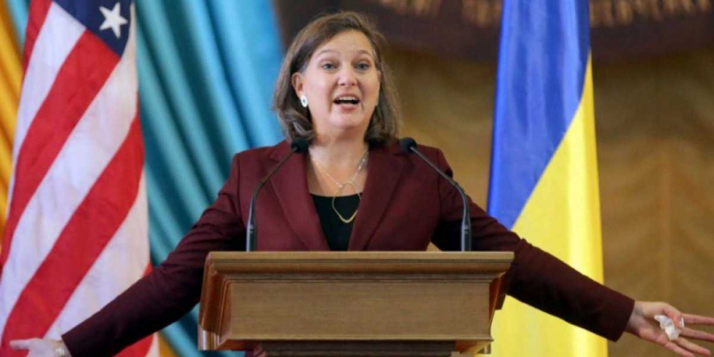 Нуланд, кормившая печеньками Майдан, едет в Москву на переговоры: Киев в шоке