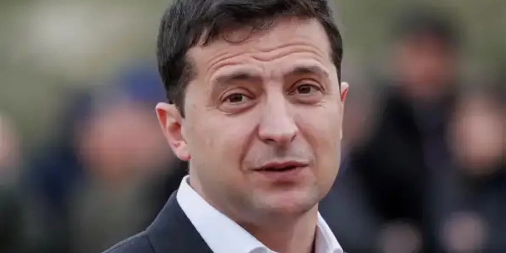 Речь идет про три шага для Зеленского, чтобы сохранить свою жизнь