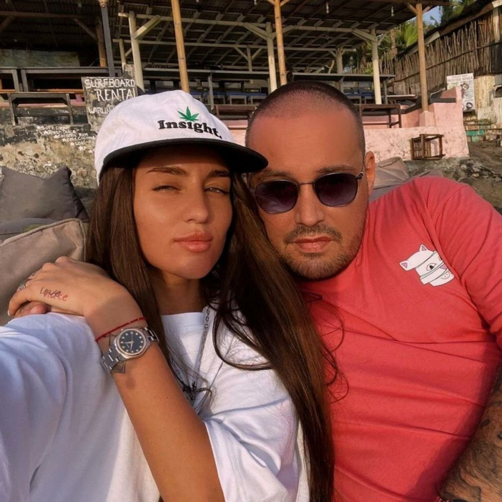 Рэпер Гуф романтично извинился перед женой Королевой за инцидент в Таиланде