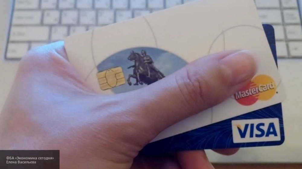 Россияне стали делать онлайн-покупки в два раза больше, чем в офлайне