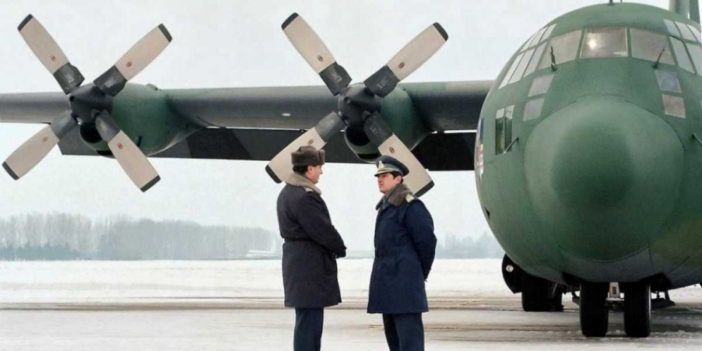 Румынские рабочие «раскулачили» авиабазу НАТО