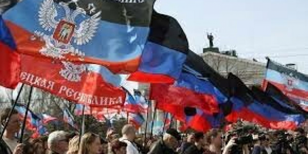 «Вот и у нас началось новое летоисчисление, грядет великая проверка…» — говорит писатель Конаныхин