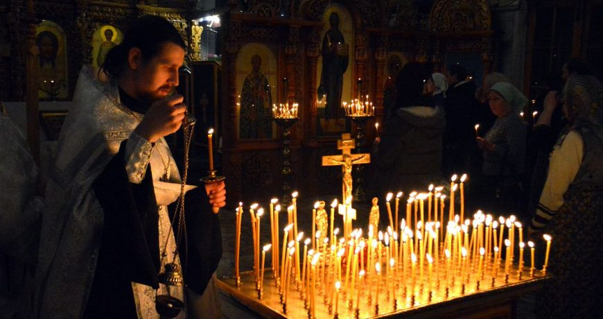 Традиции и запреты Троицкой родительской субботы: кого поминают 3 июня 2023 года
