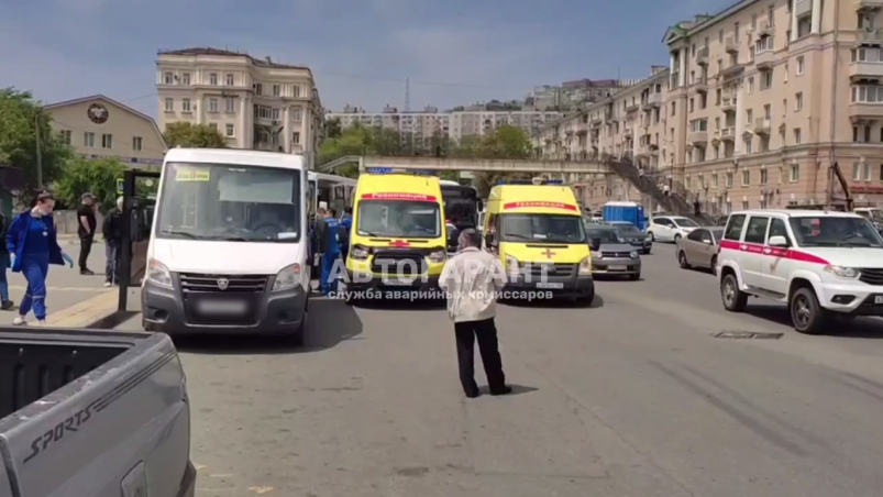 Три пассажира пострадали в ДТП с двумя автобусами на Луговой