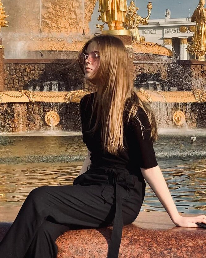 В Сети показали фото вдовы и дочери актера Александра Абдулова спустя 15 лет после его смерти