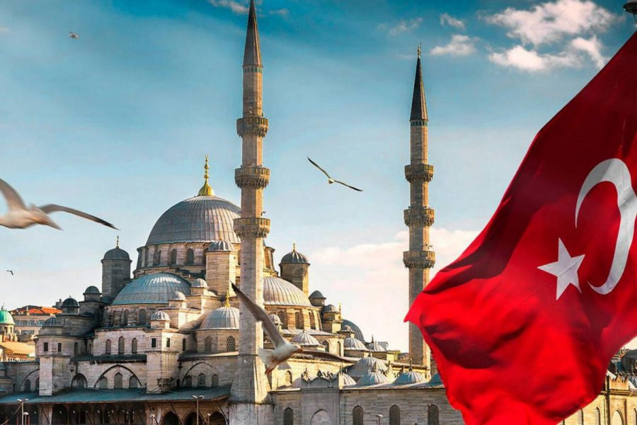 В турецких аэропортах узаконили грабеж туристов