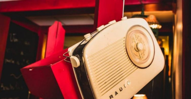 В воскресенье, 7 мая 2023 года, отмечается профессиональный праздник День радио