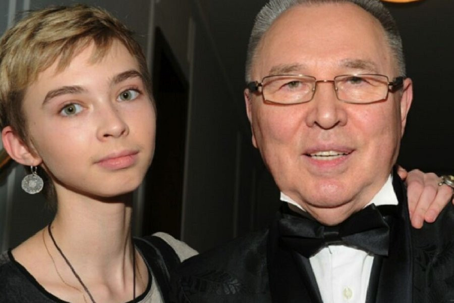 Внучка умершего модельера Вячеслава Зайцева поделилась воспоминаниями о работе с дедушкой