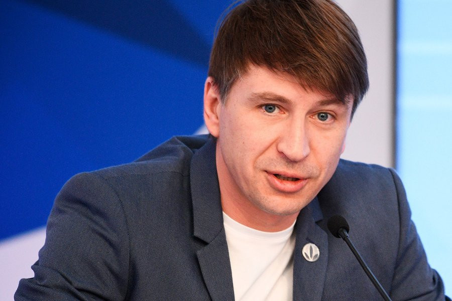 Знаменитости из РФ поддержали Романа Костомарова, который опубликовал первый пост после ампутации