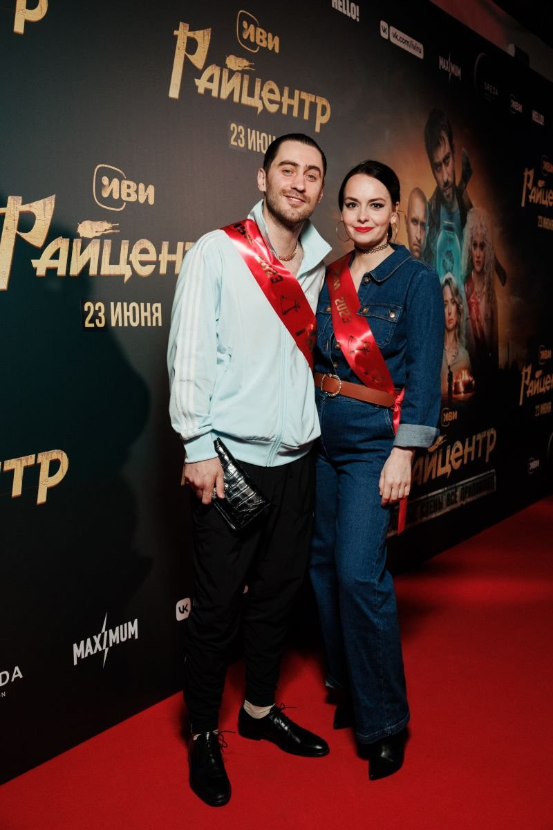 33-летняя Лиза Климова появилась на премьере впервые после рождения сына