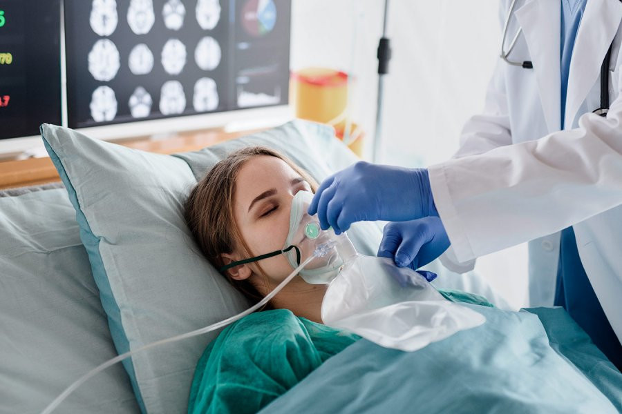 Британские ученые заявили о том, что длительный COVID-19 влияет на здоровье человека еще более тяжело, чем рак на четвертой стадии