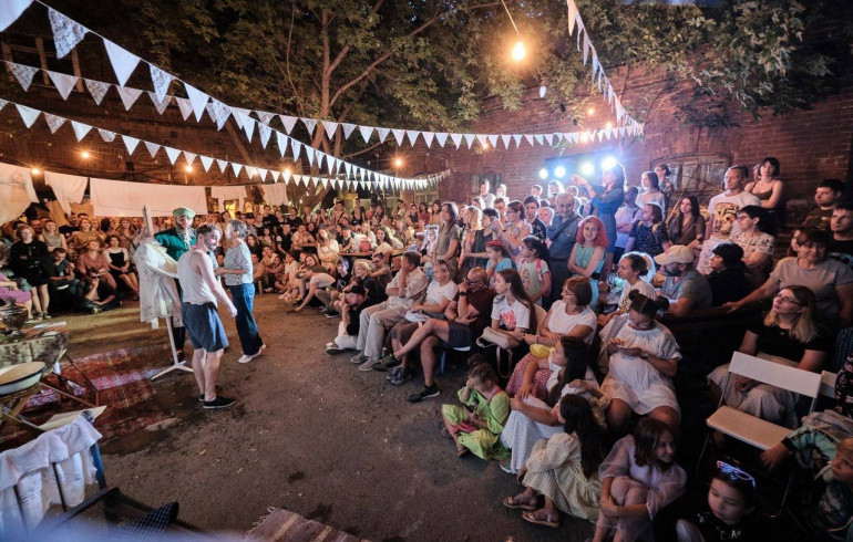 Фестиваль уличных театров «Театры без крыш» будет идти в Магнитогорске все выходные