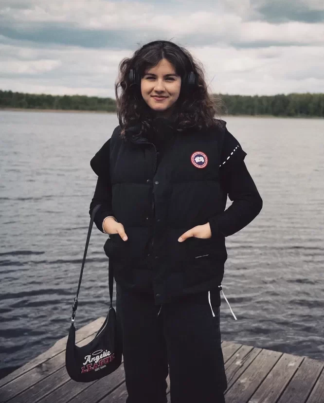 Иван Ургант показал в Сети, как выглядят его дочери Нина и Валерия