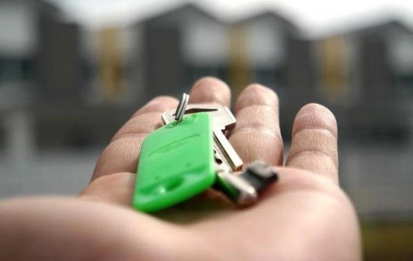 Минстрой предложил субсидировать половину аренды жилья людям в возрасте до 35 лет