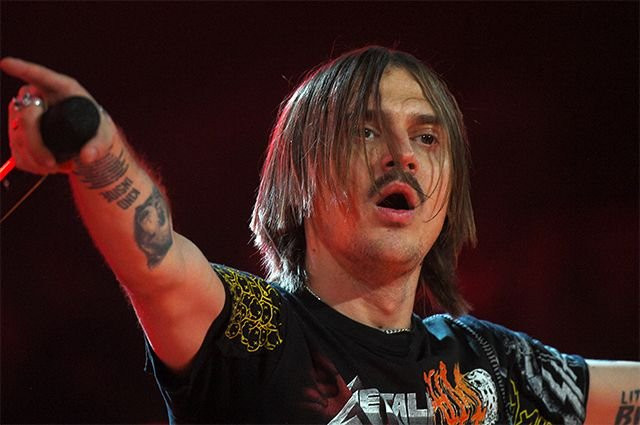 Покинувшие РФ артисты потеряли возможность выступлений за границей