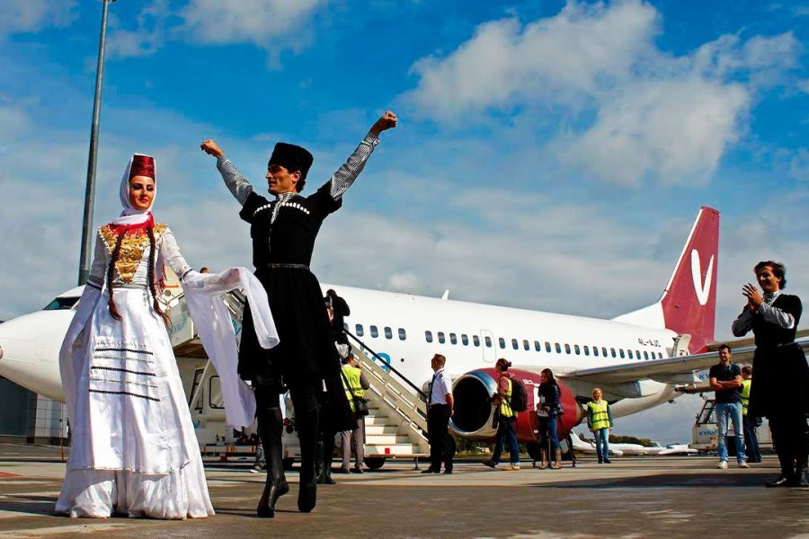 SMOTRIM сообщает, что Грузия встречает туристов России солнцем, морем и горами