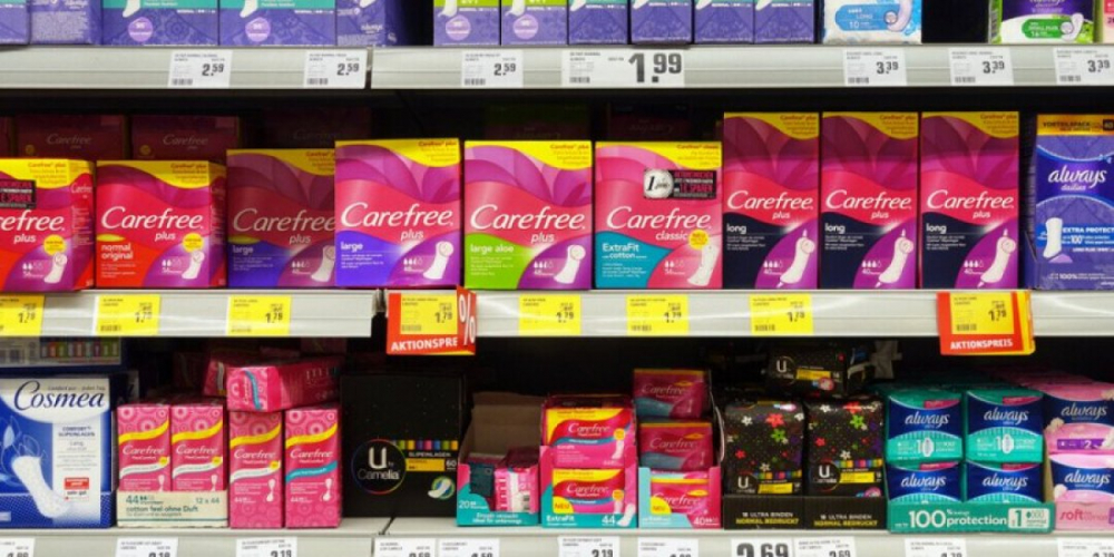 Гигиена или электричество: инфляция поставила британских женщин в сложное положение