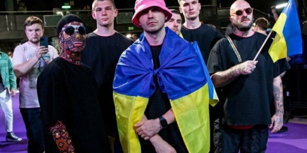 На фестивале в Черногории поступили честно и оставили российскую группу, тогда украинская отказалась выступать