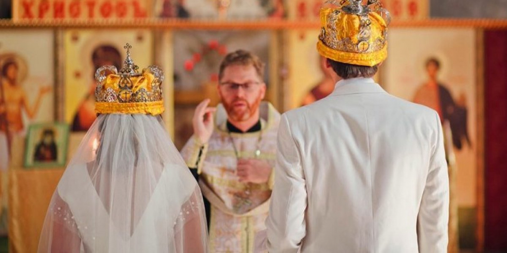 В какие дни можно венчаться в 2023 году: календарь венчаний