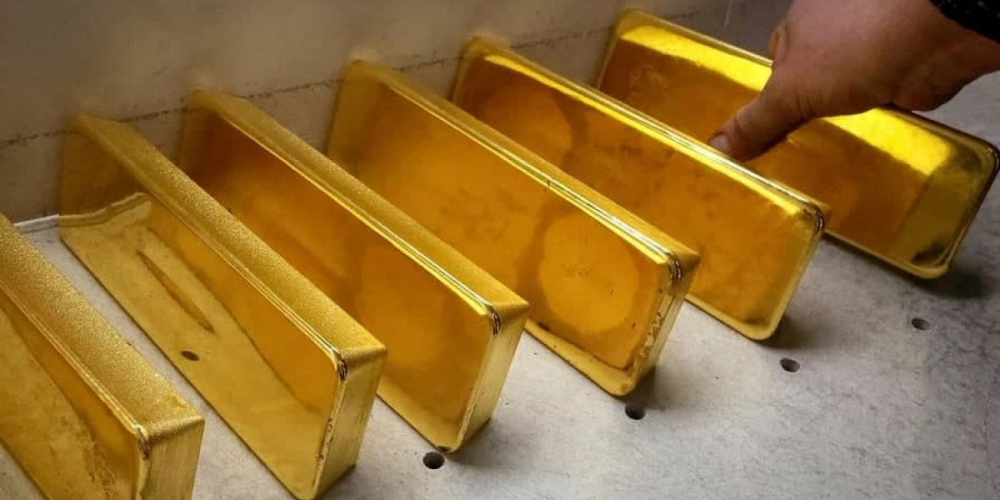 Запрет США российского золота вызвал неоднозначную реакцию у западных экспертов