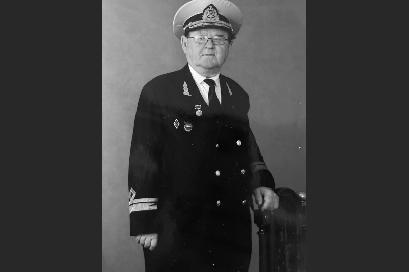 Ушел из жизни старейшина Морского флота на Дальнем Востоке Василий Холоша