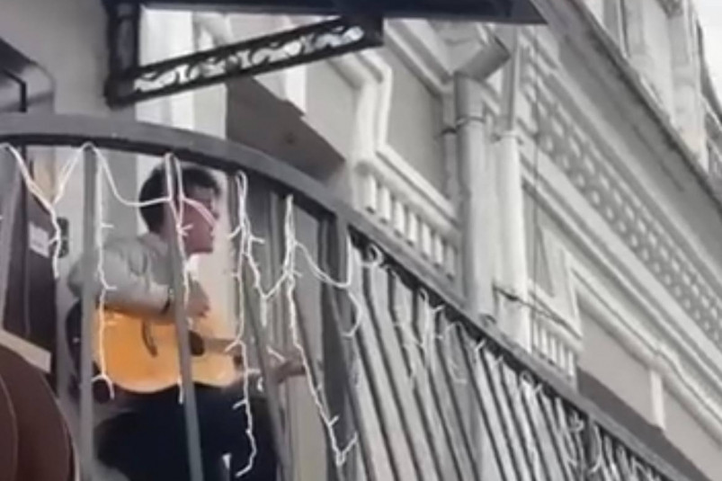 В центре Владивостока затопило популярные рестораны