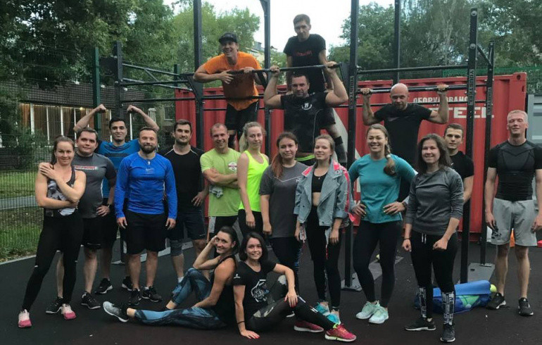 В Челябинске открыли современную уличную площадку для кроссфита
