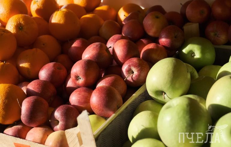 В Роспотребнадзоре рассказали, какие продукты укрепят иммунитет ребёнка в летний период, а от чего лучше отказаться