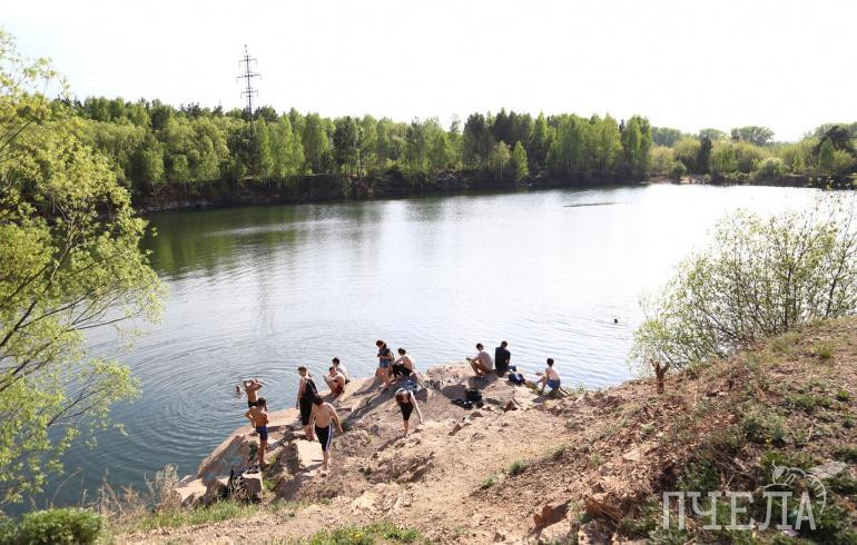 Житель Челябинской области утонул во время купания в карьере