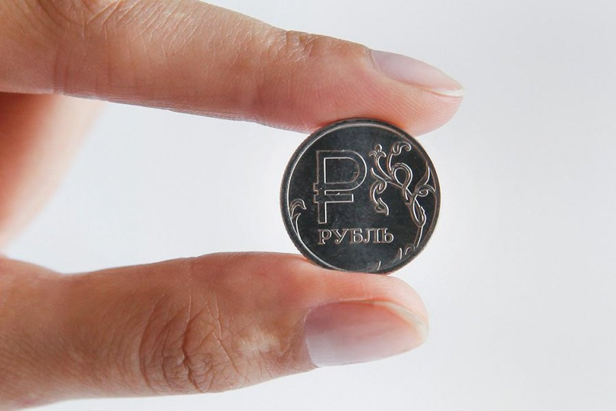 АТОР: путевки из РФ за границу подорожали из-за резкого падения рубля