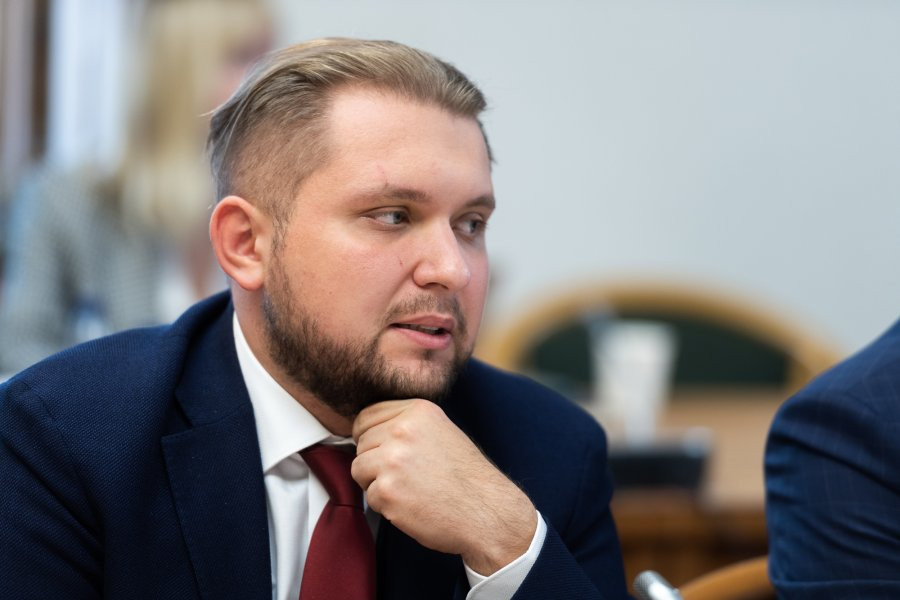 Чернышов после закупок в магазинах заявил о массовой шринкфляции в РФ