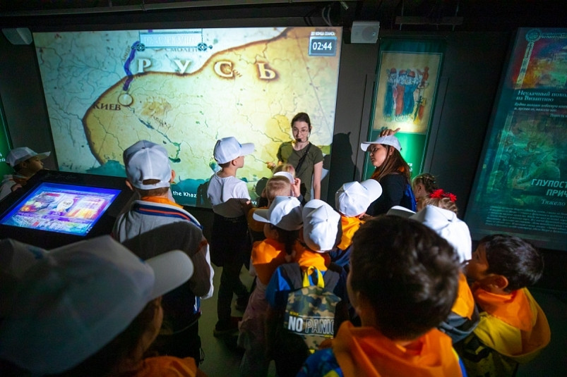 Дети из Приморья бесплатно посещают музеи и театры по “Арсеньевской карте”