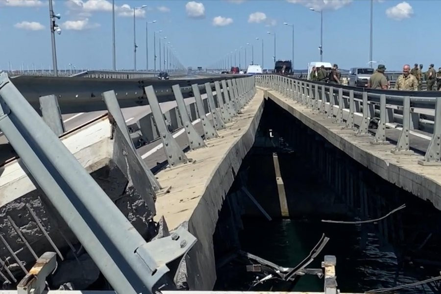 Две не попавшие в Крым туристки высказали сожаление, что мост взорвали слишком рано