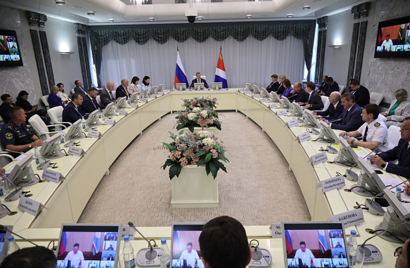 “Если эти люди будут любить Родину, мы обязательно выиграем”: Юрий Трутнев