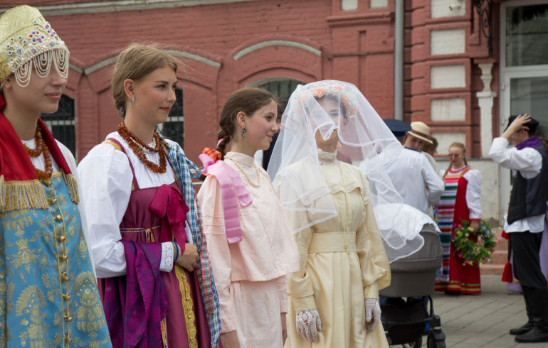 На Аркаиме покажут костюм невесты стоимостью миллион рублей