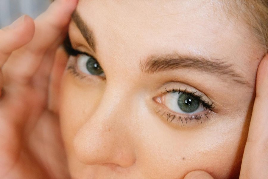 Окулист объяснила, почему может дергаться глаз у человека