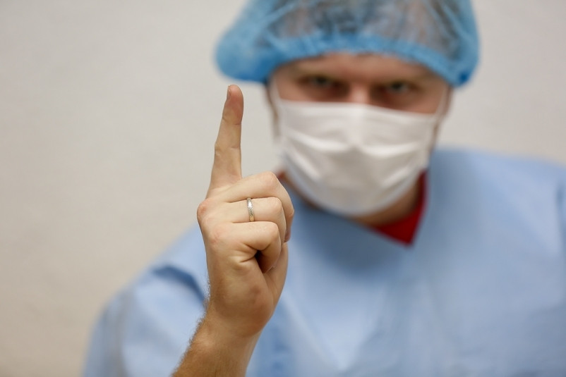 Палочную систему, штрафы и сокращения предоставления ОМС официально опровергли